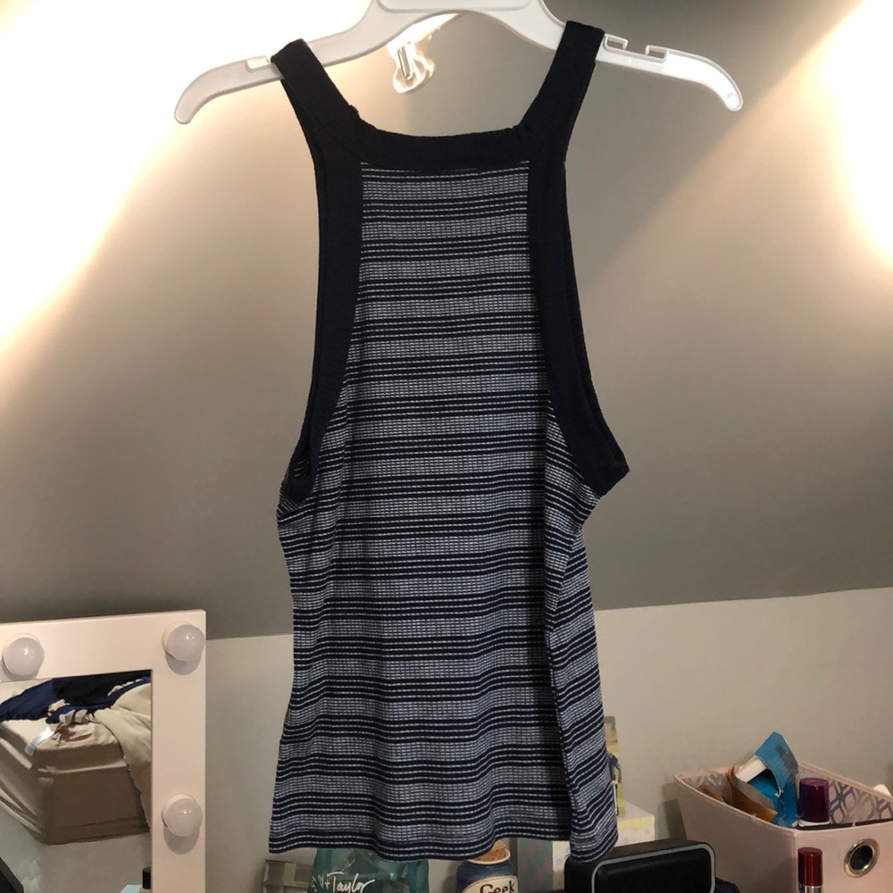 Halter Neck Tanktop - Picture 2 of 2